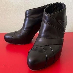 Jennifer Tattanelli Wrap Heel Boots (Size 37)